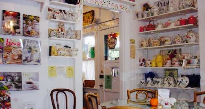 Julian Tea & Cottage Arts