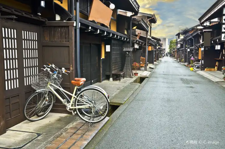 Takayama