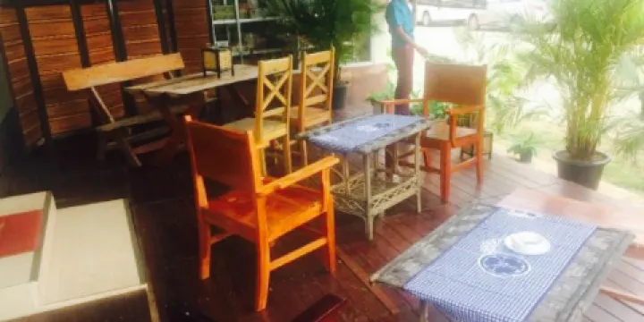 FoRest Hotel & Restaurant