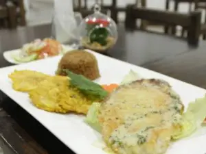 Canoa Restaurante Bar