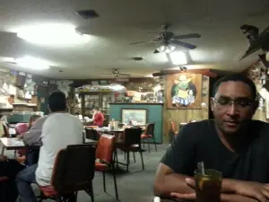 Bob's Catfish-N-More Restaurant