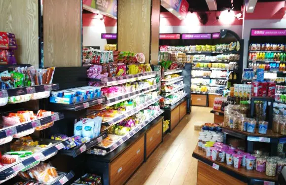 老婆大人零食店（龍泉華樓街店）