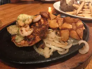 Applebee's Grill + Bar