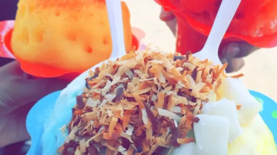 Ululani's Hawaiian Shave Ice - Kahului