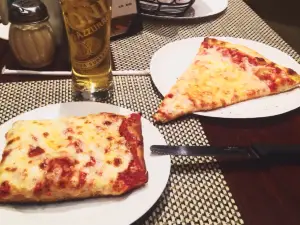 D'Cocco's Pizzeria Restaurant