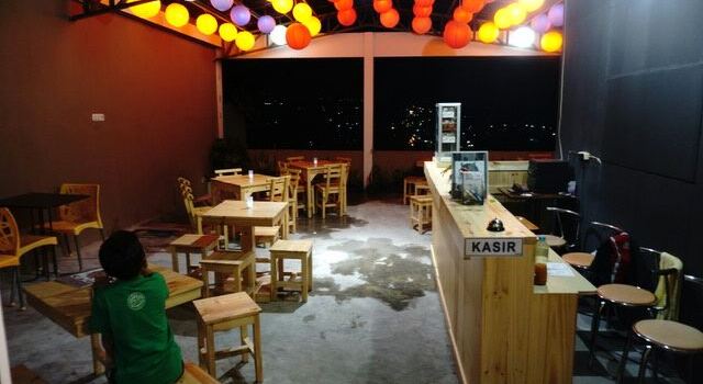 White House Cafe