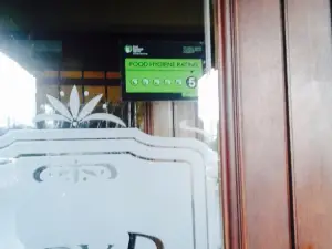Corr's Corner Bar & Grill