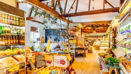 Cowdray Farm Shop & Cafe