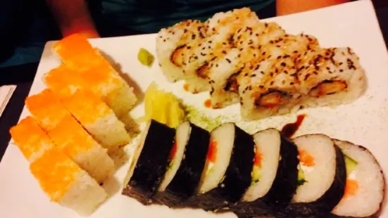 Kot and Sushi