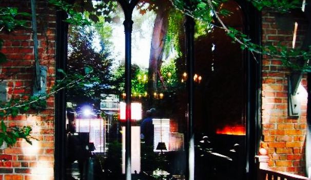 Red Dot Restaurant & Bar