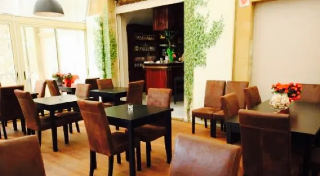 A L'Ombre du Platane