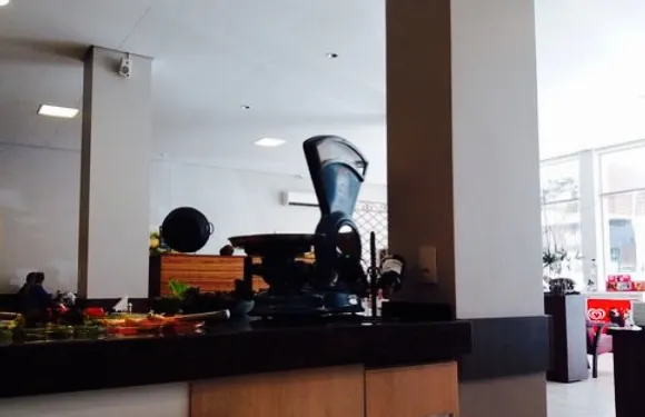 Dona Dina Restaurante e Pizzaria