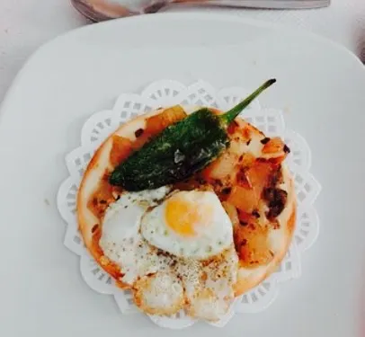 La Roja Bar Restaurante