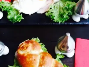 Cafe Buenos Dias