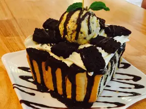 Homeroom Cafe & Dessert