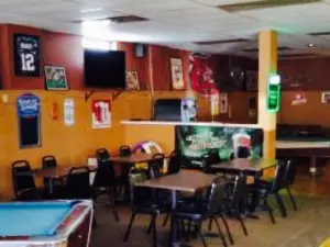 TNT Pizza Sports Bar & Grill