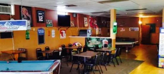 TNT Pizza Sports Bar & Grill