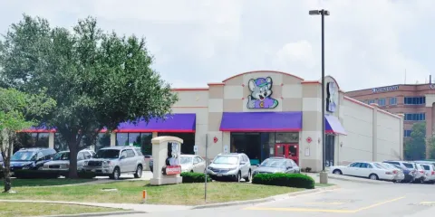 Chuck E. Cheese