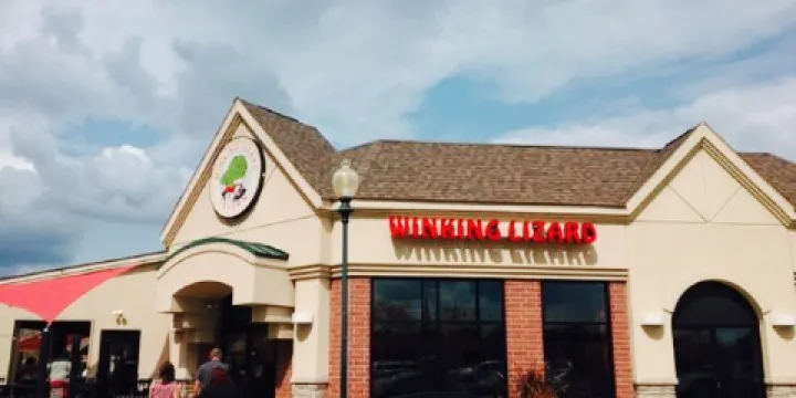 Winking Lizard Tavern