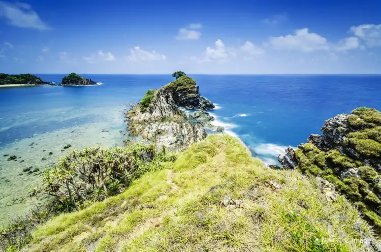 Hotels near Kapas Island