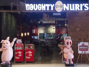 Naughty Nuri's @ Atria Shopping Gallery(Non Halal)