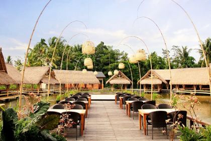 Bale Udang Mang Engking Kuta