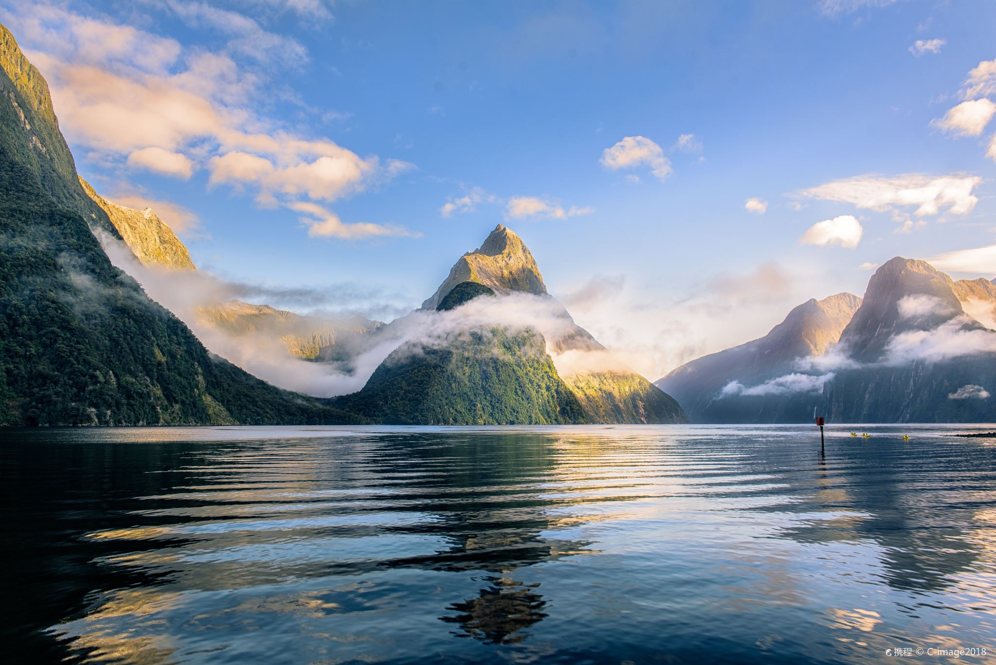 皇后鎮來回-米爾福德峽灣+蒂阿瑙螢火蟲洞-中文包車一日遊