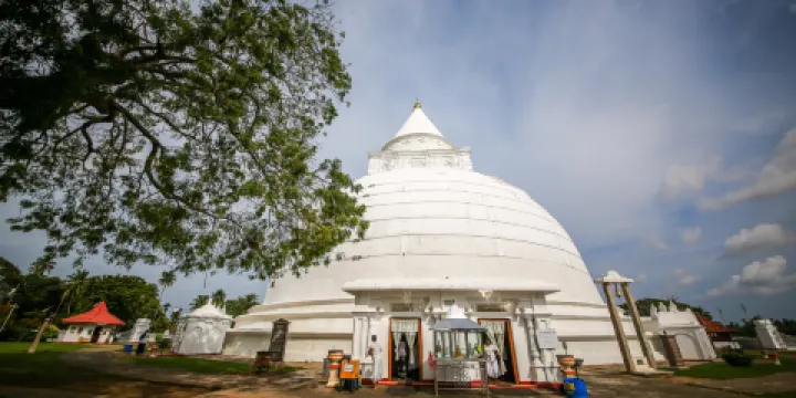 蒂瑟默哈拉默大佛塔