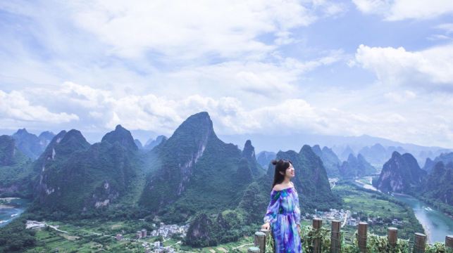 陽朔銀子岩+遇龍河+十里畫廊+世外桃源【徒步/漂流可選】