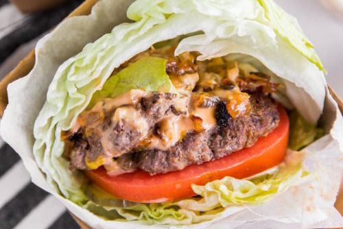 イン・アンド・アウト・バーガーのおすすめメニュー・口コミ・営業情報