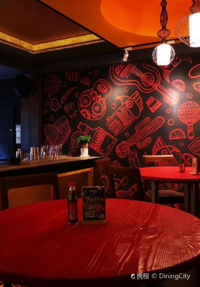 Pistolera Mexican Cantina