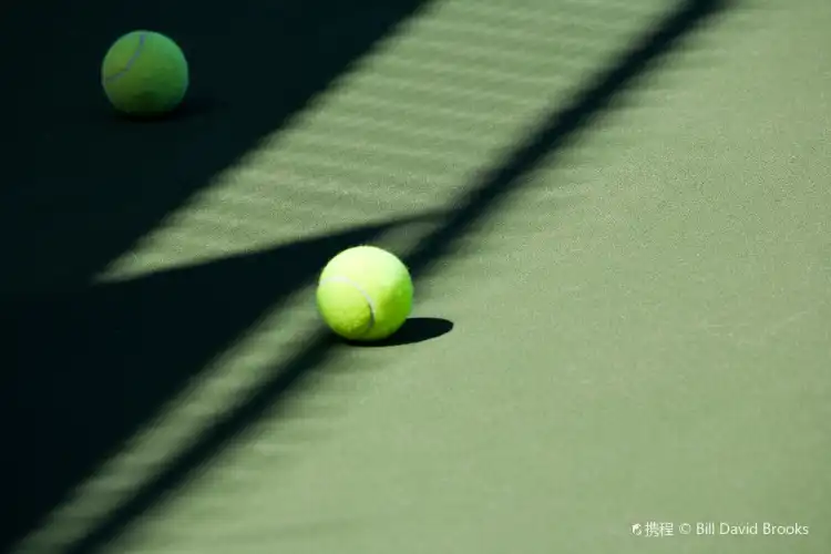 Hotels near Roy Barth Tennis Center