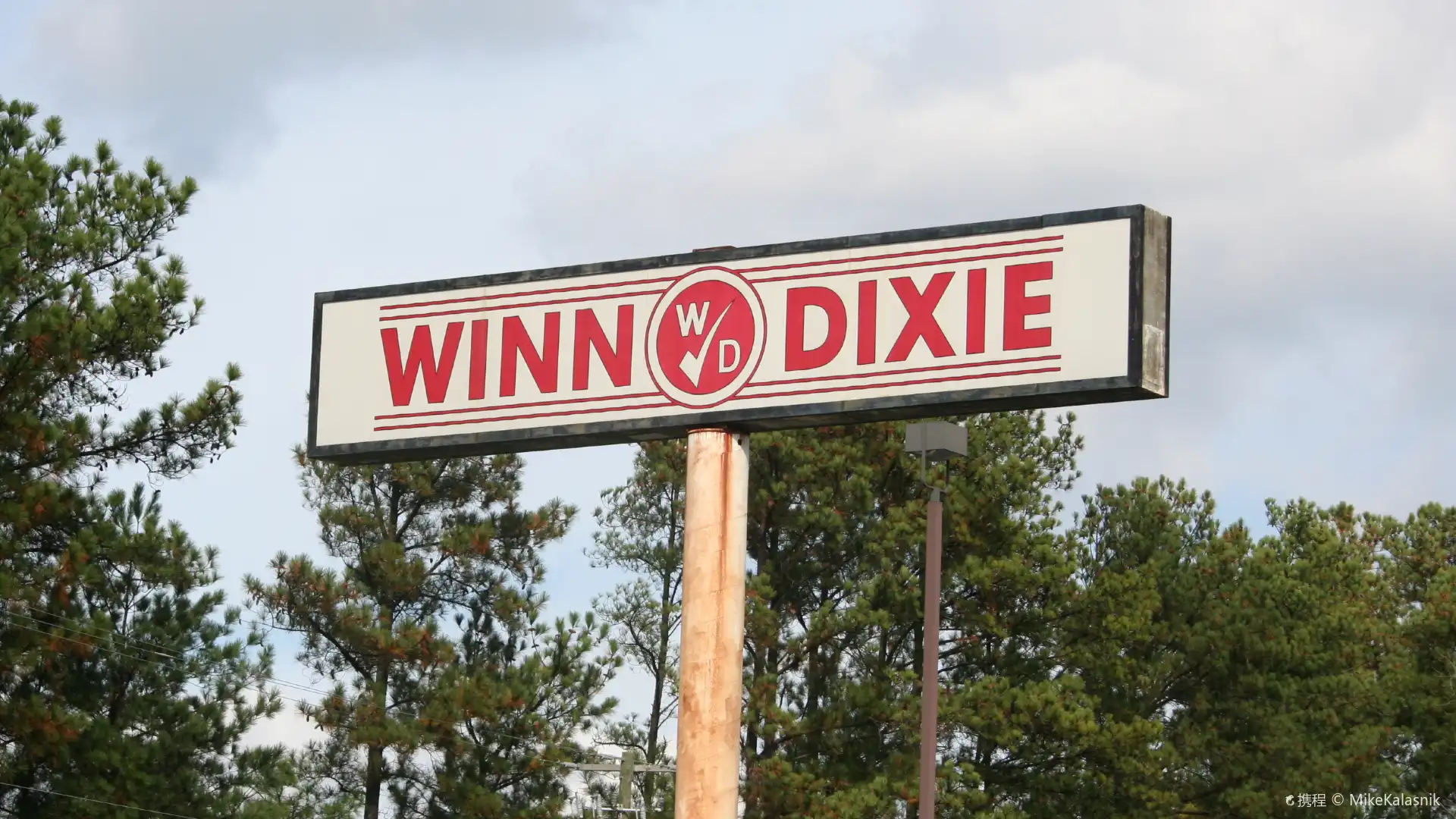 Hotels near Winn-Dixie