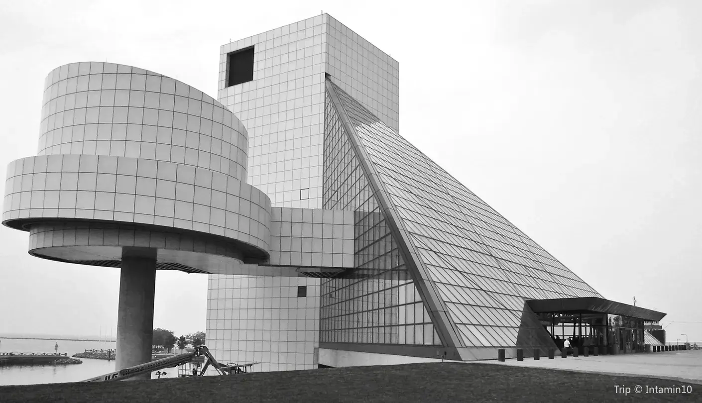 5_Rock & Roll Hall of Fame