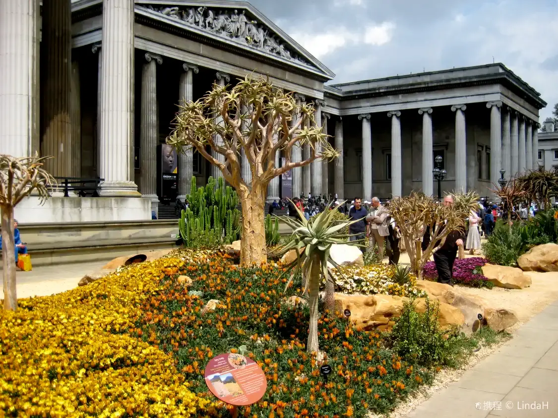 Hotels near South African Jewish Museum