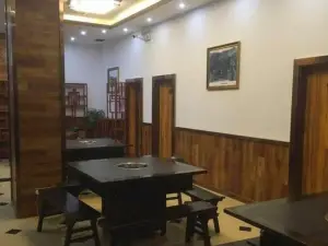 五马古镇鱼庄(茅台店)