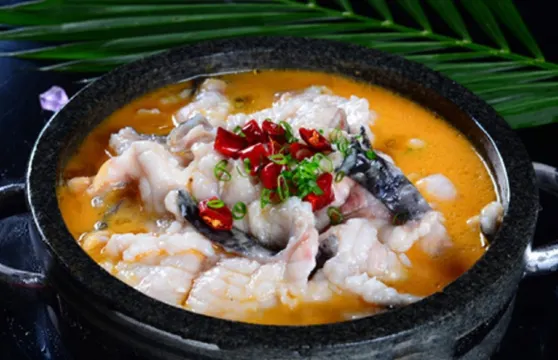 雲南生態石鍋魚