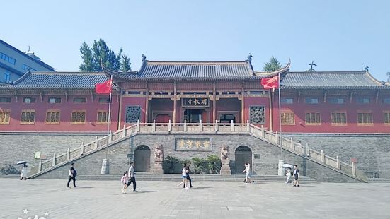 Mingjiao Temple is a Buddhist 