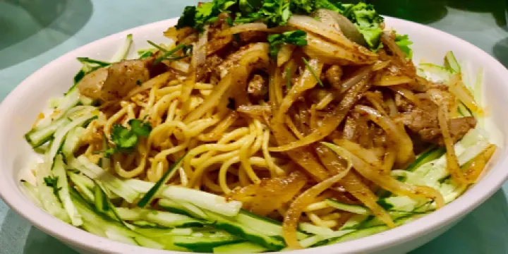 彩雲手抓肉專營店