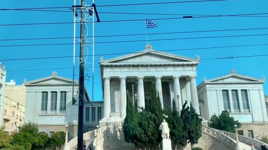 打卡希臘國家圖書館，它位於希臘首都雅典市中心附近，是1829