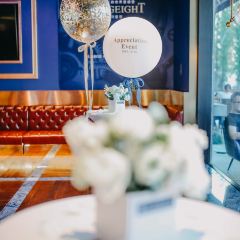 Large Eight Italy Lounge&Restaurant User Photo