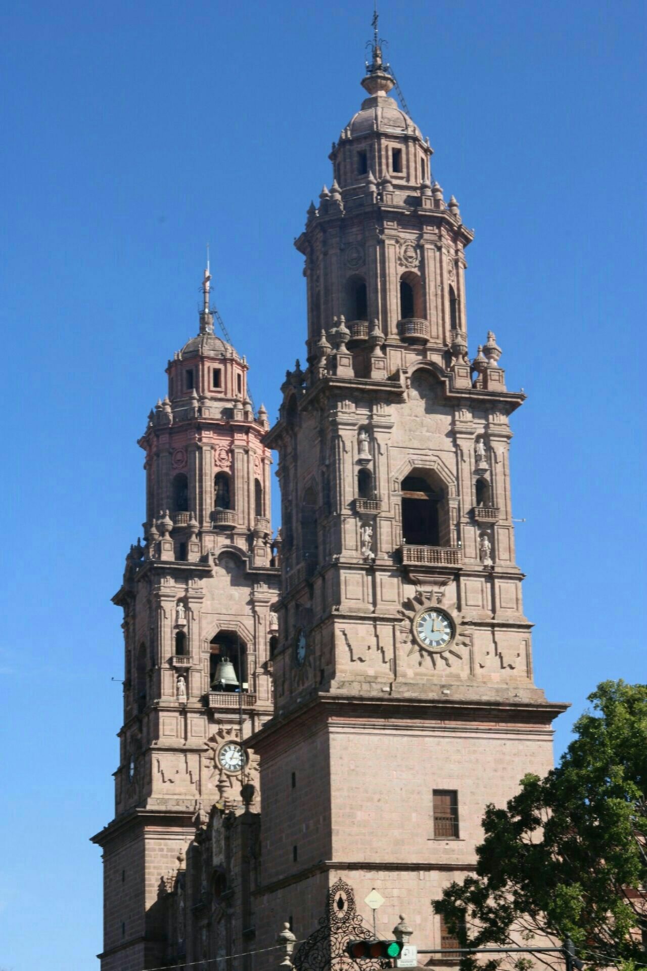 Total 96+ imagen interior de la catedral de morelia Thcshoanghoatham