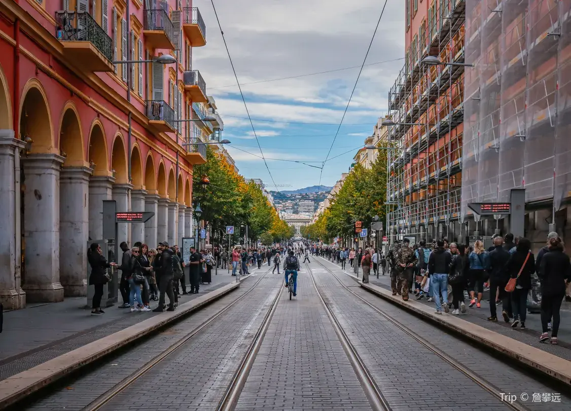 1_Avenue Jean Medecin