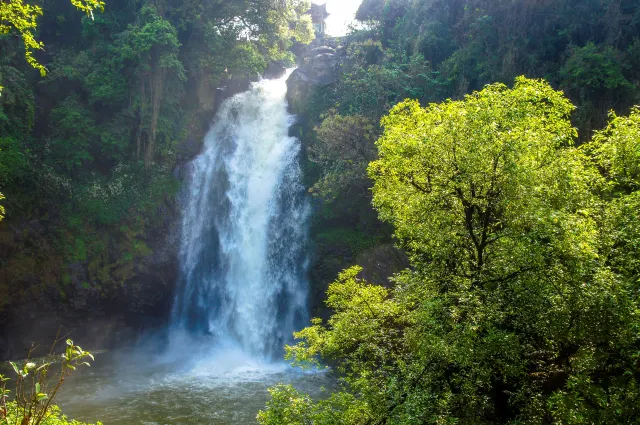 China's Top 10 Scenic Waterfalls