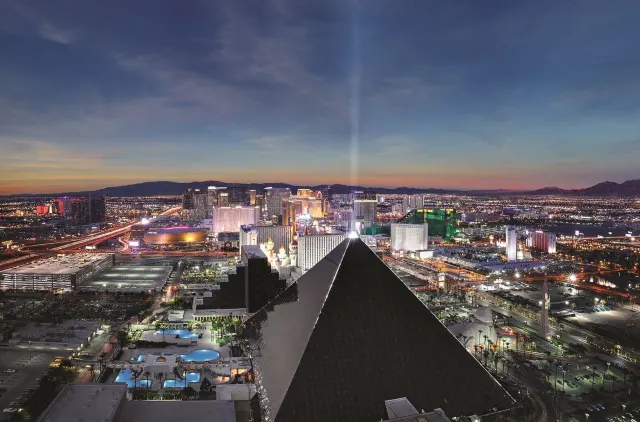 Guide For Las Vegas Strip: The Most Glamorous Boulevard in The World