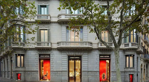 Passeig de Gràcia - Barcelona's most luxurious shopping street 