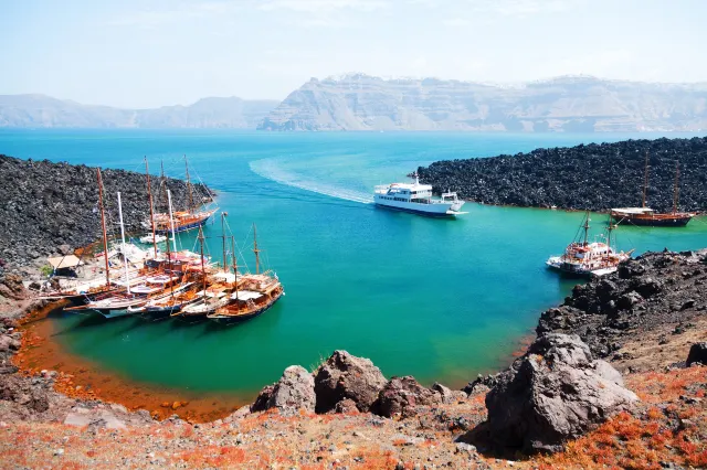 Top 10 Tourist Attractions in Santorini