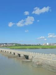 Luoyang Bridge