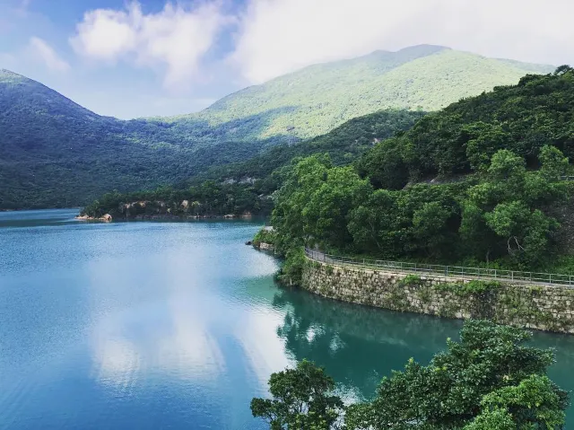 【行山路線推介🌄】2025初級山路盤點: 6條香港初級簡易行山徑，✅靚景✅3小時✅新手