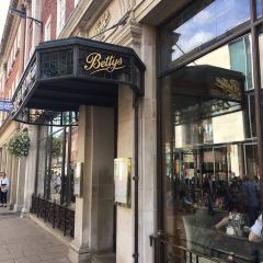 Bettys Cafe Tea Rooms - Stonegate User Photo